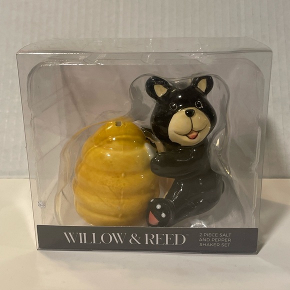 Brown Bear With Beehive Honey Pot Salt & Pepper Shakers, New - Picture 1 of 4